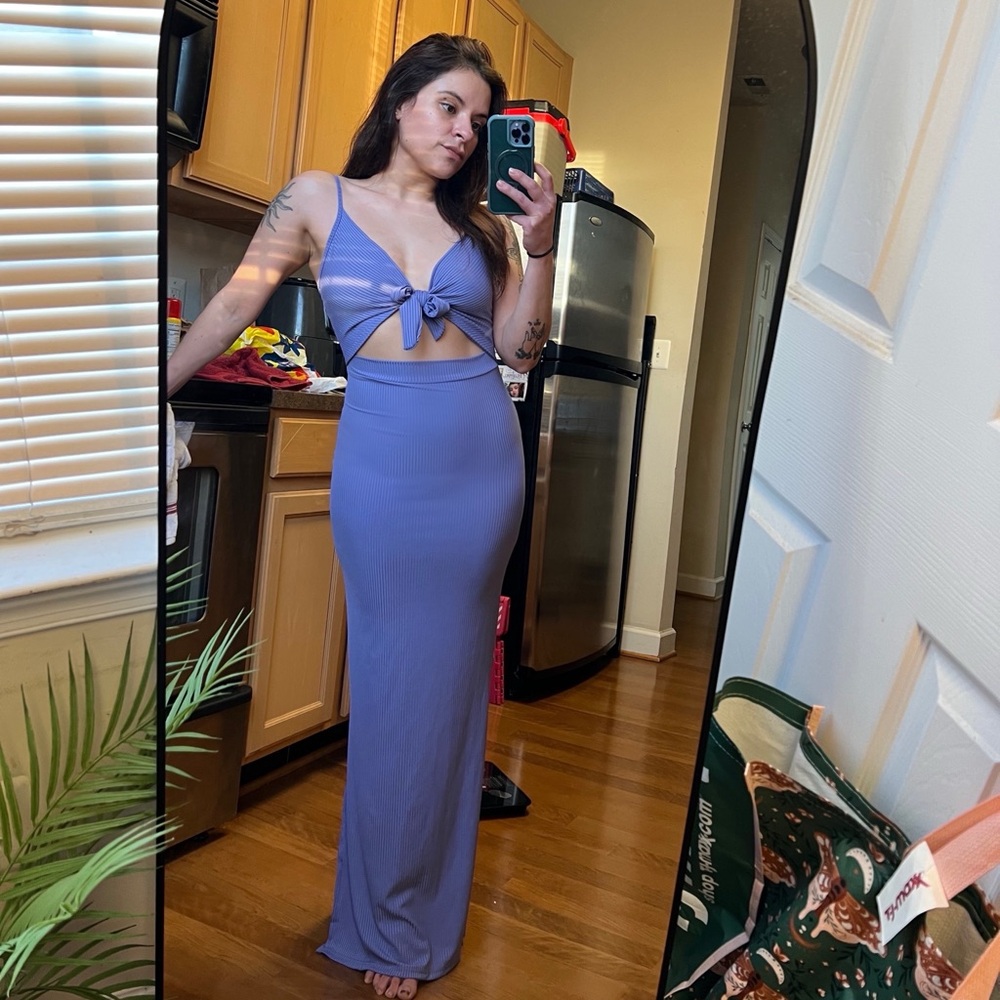 NWOT Vibrant Knot Front Cut Out Maxi Dress